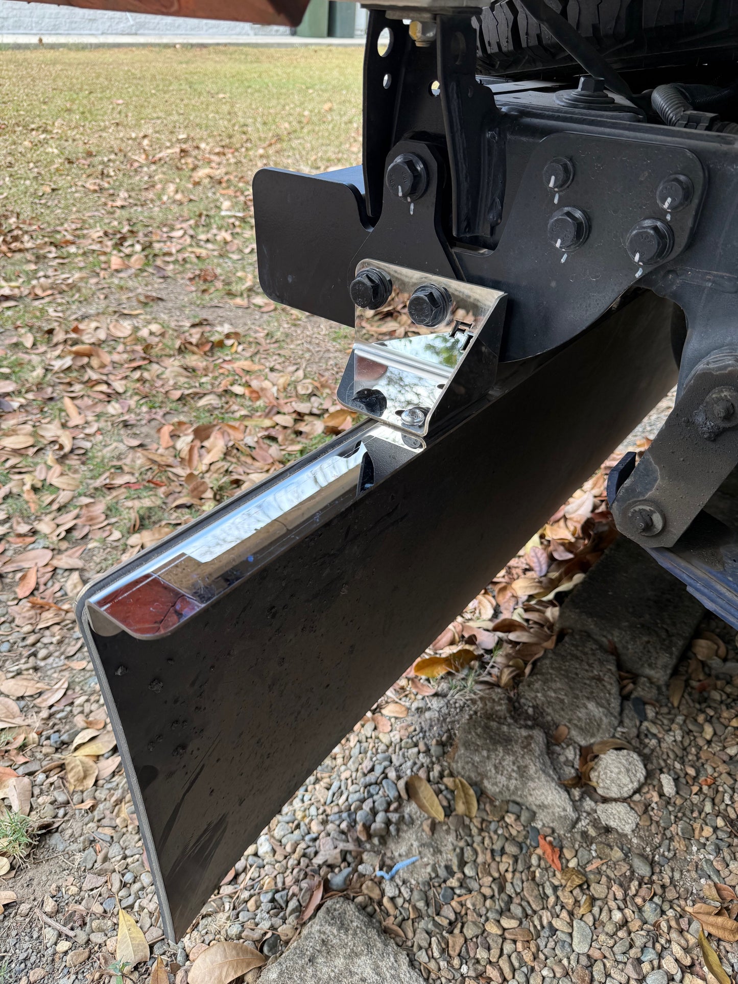 Stainless Mudflap Brackets (VDJ79)