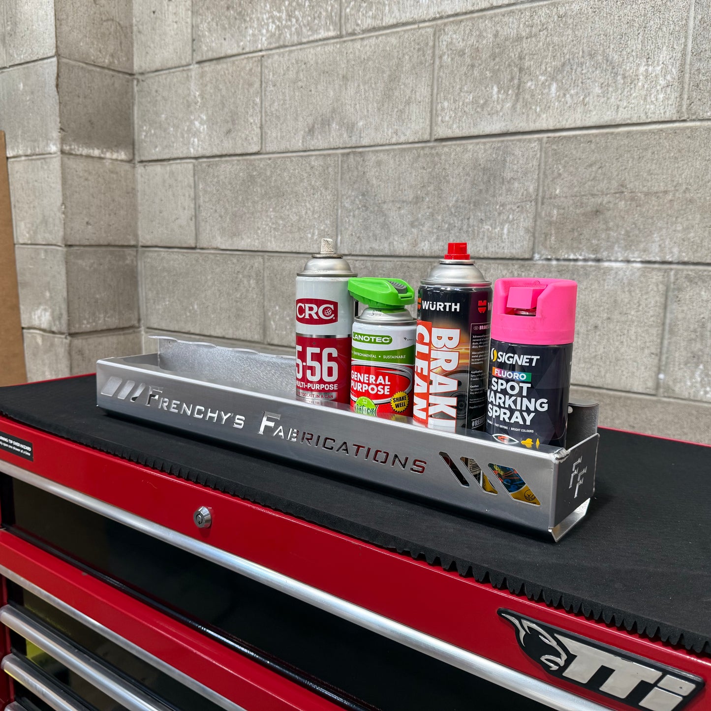 Large Spray Can Holder (8 CANS)