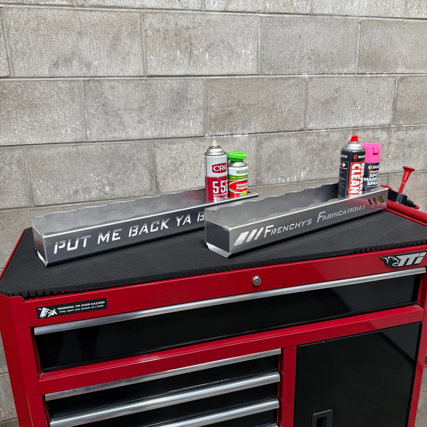 Extra Large Spray Can Holder (12 CANS)